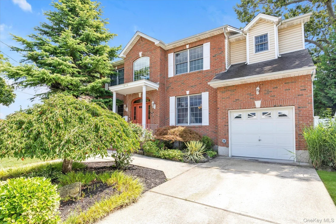 Photo of 1674 Birch Drive