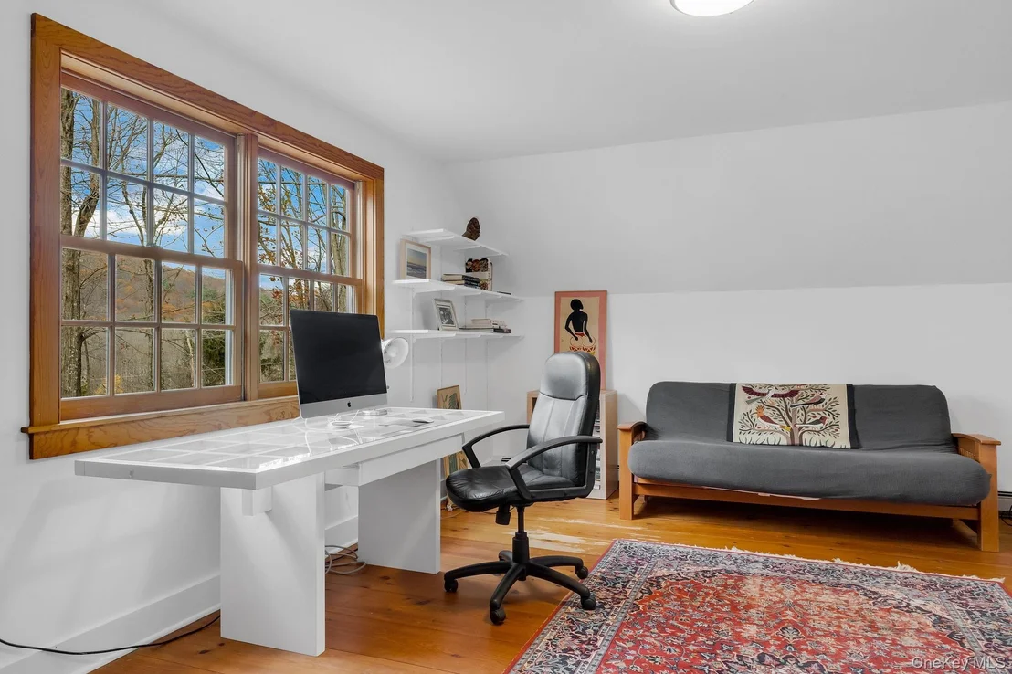 Photo of 331 Grape Hollow Road