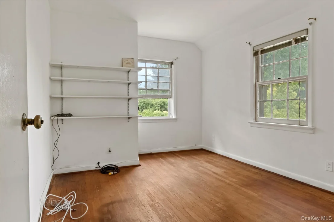 Photo of 4670 Independence Avenue