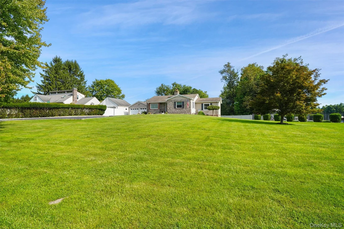 Photo of 36 Ernhofer Drive