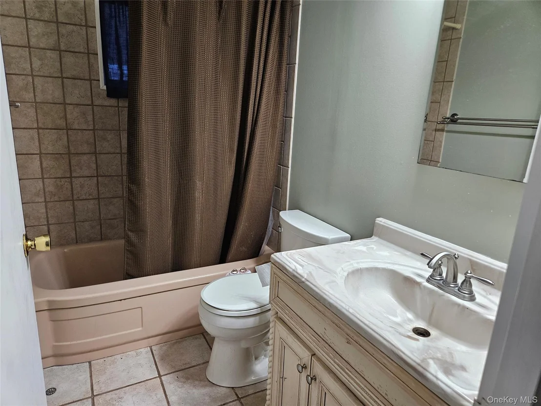 Photo of 132 Maple Avenue