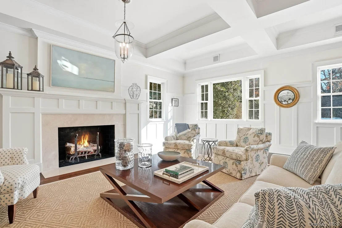 Photo of 880 Forest Avenue