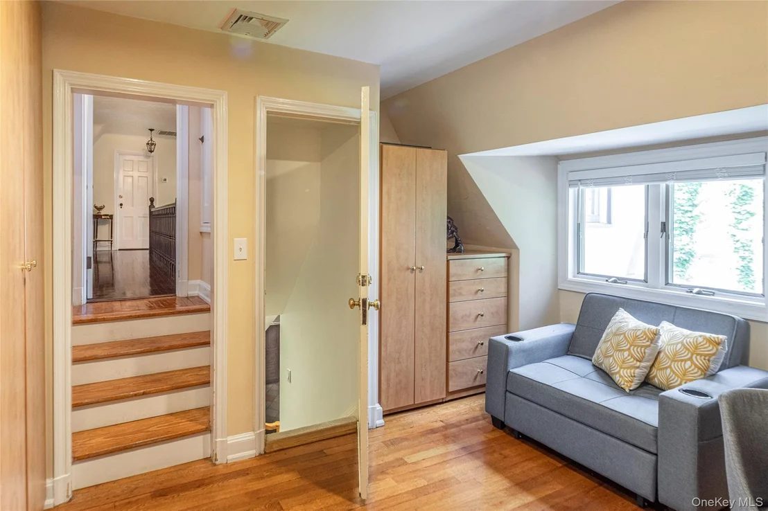 Photo of 18 Hemlock Road