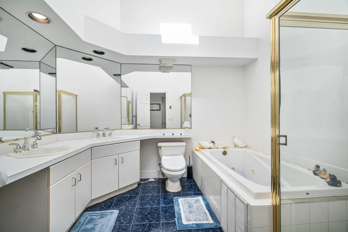 Photo of 301 Pondside Drive