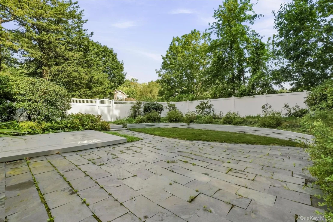 Photo of 10 Oak Bend Road