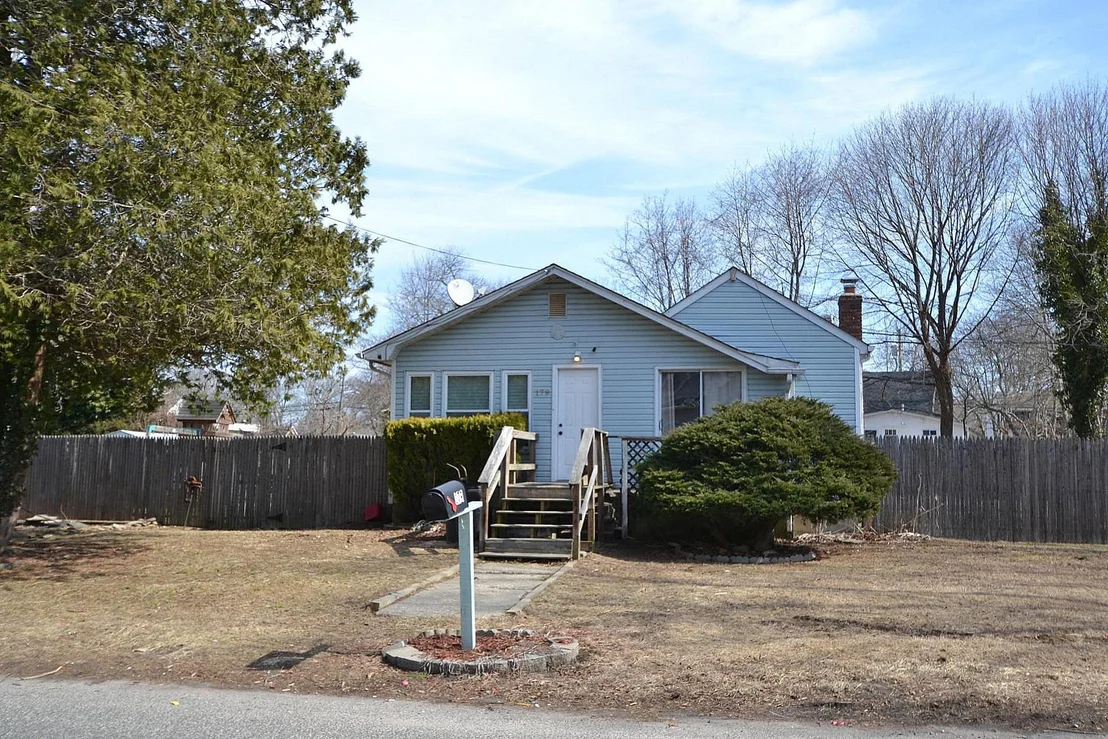 Photo of 179 Lynbrook Drive