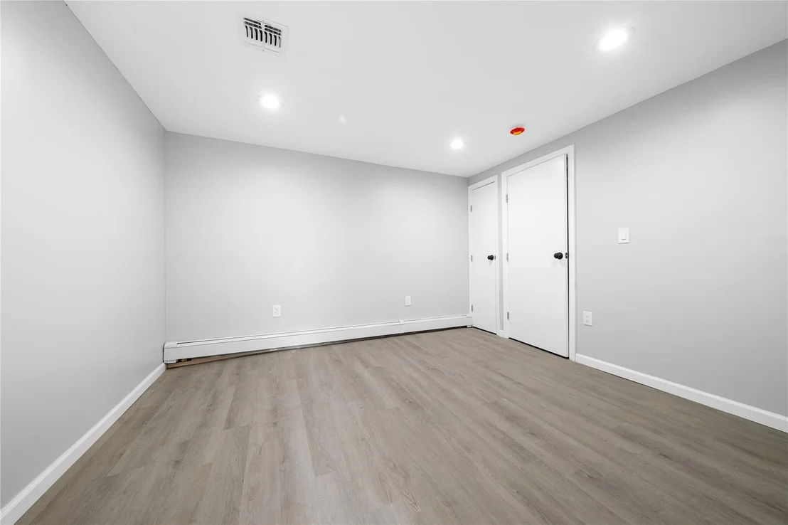 Photo of 38 Moffitt Boulevard