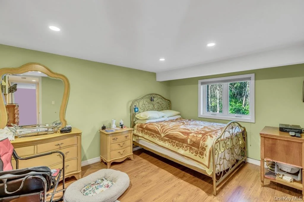 Photo of 995 Red Fox Road