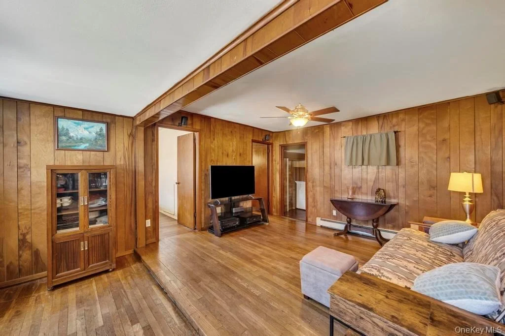 Photo of 114 Monroe Drive