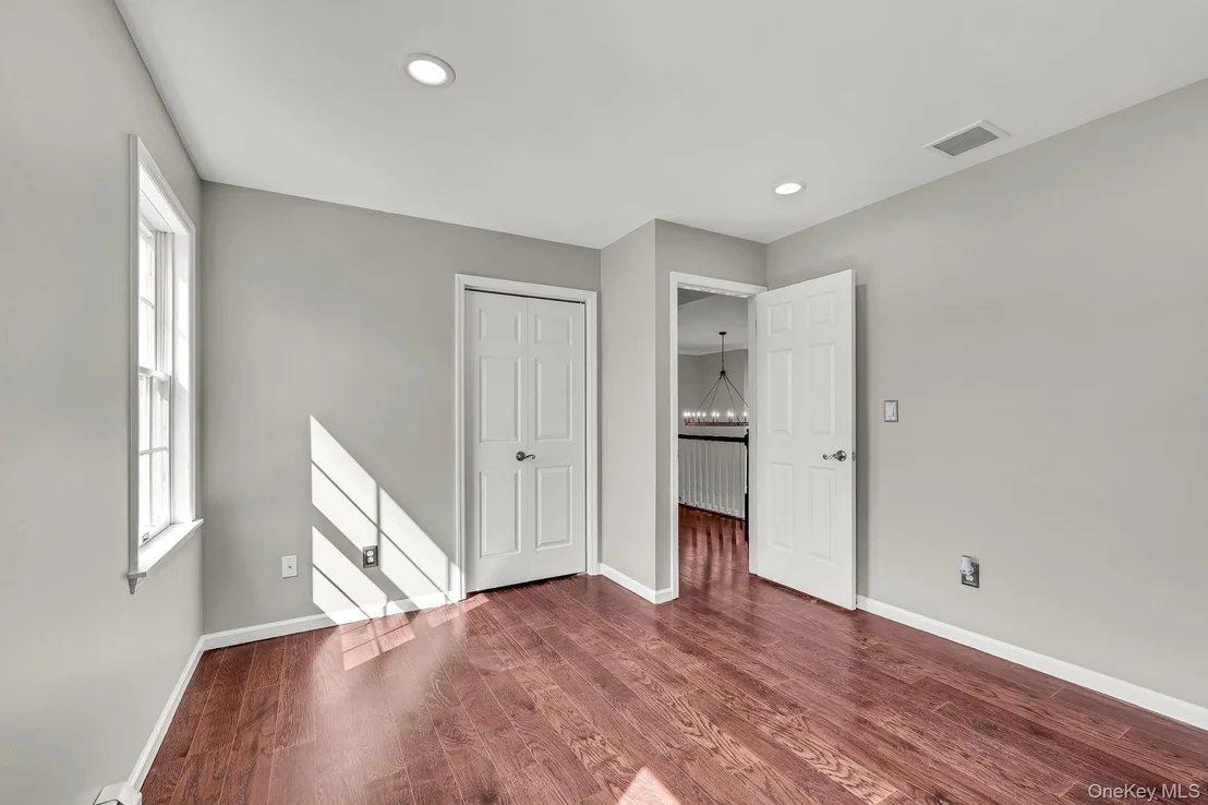Photo of 176 Beverly Road
