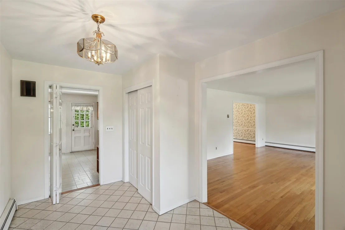 Photo of 54 Robbins Drive