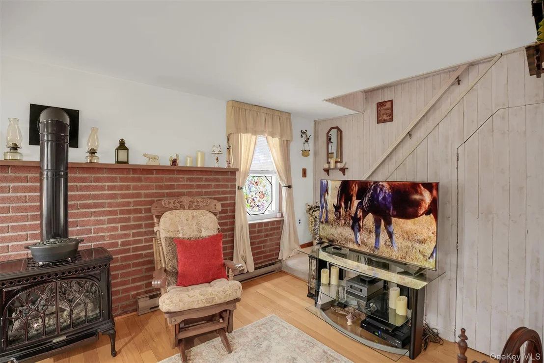Photo of 103 Wauwepex Trail