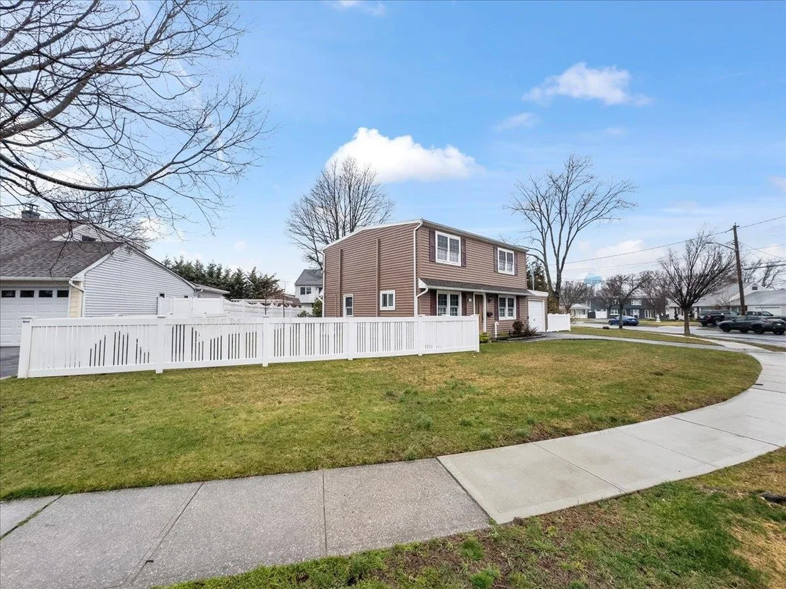 Photo of 23 Croyden Drive