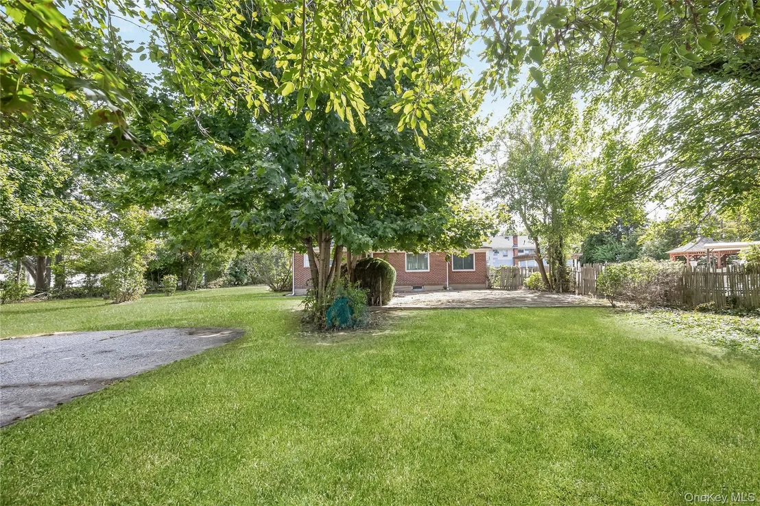Photo of 104 Grohmans Lane