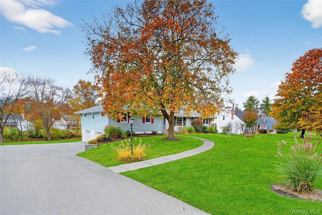Photo of 69 Round Hill Road