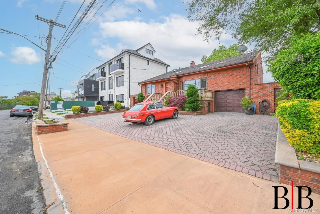 Photo of 80 Whitman Drive