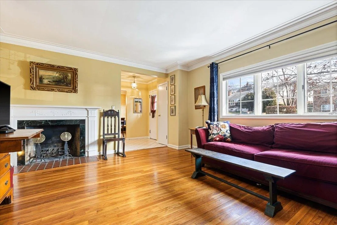 Photo of 79 Algonquin Road