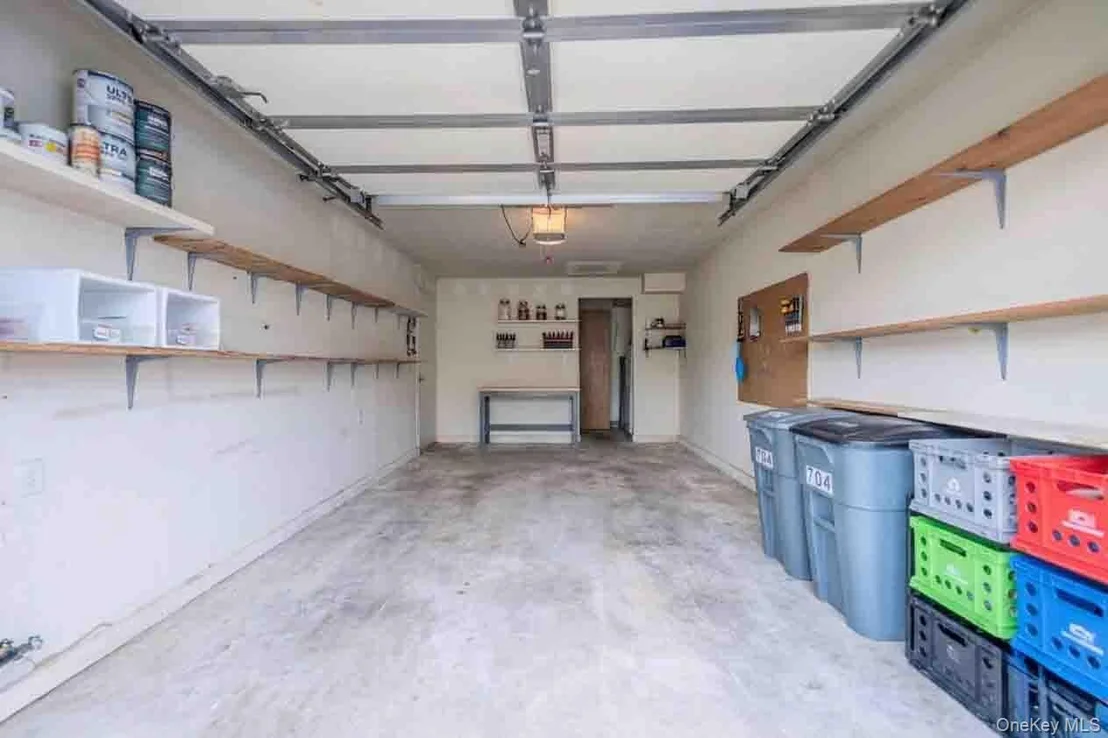 Photo of Unit 704 at 2355 Pershing Boulevard