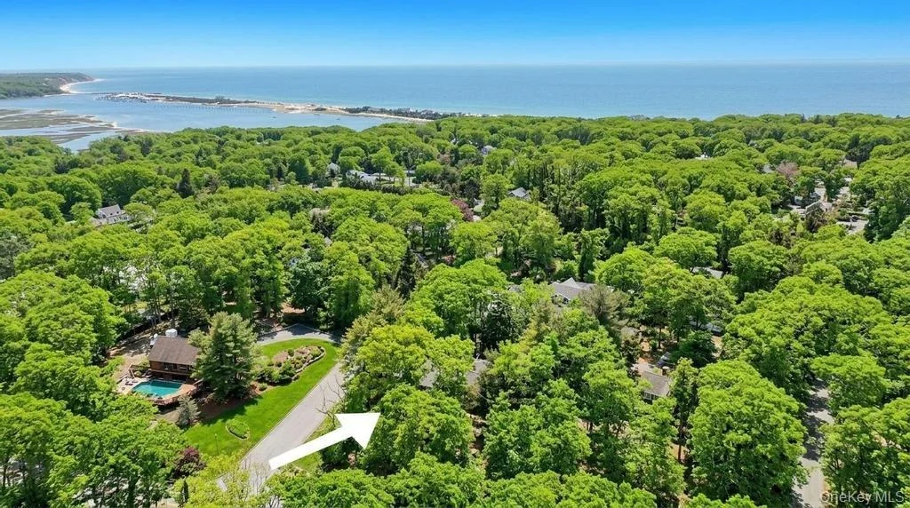 Photo of 1 Audubon Gate