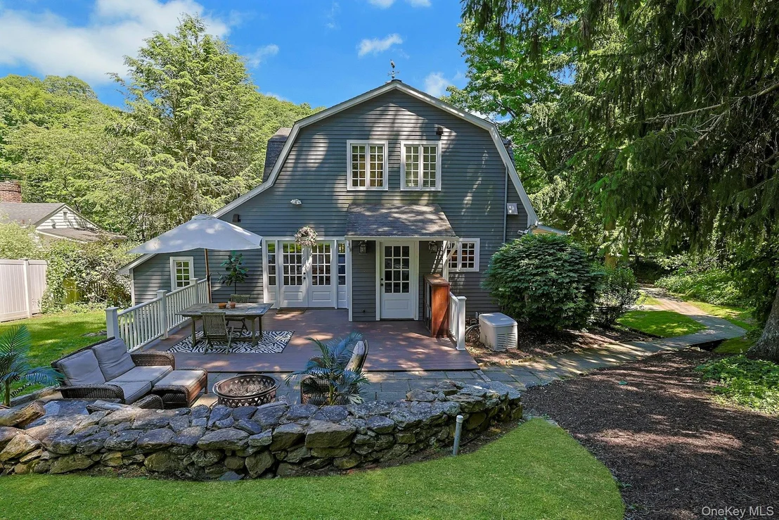Photo of 65 Douglas Road