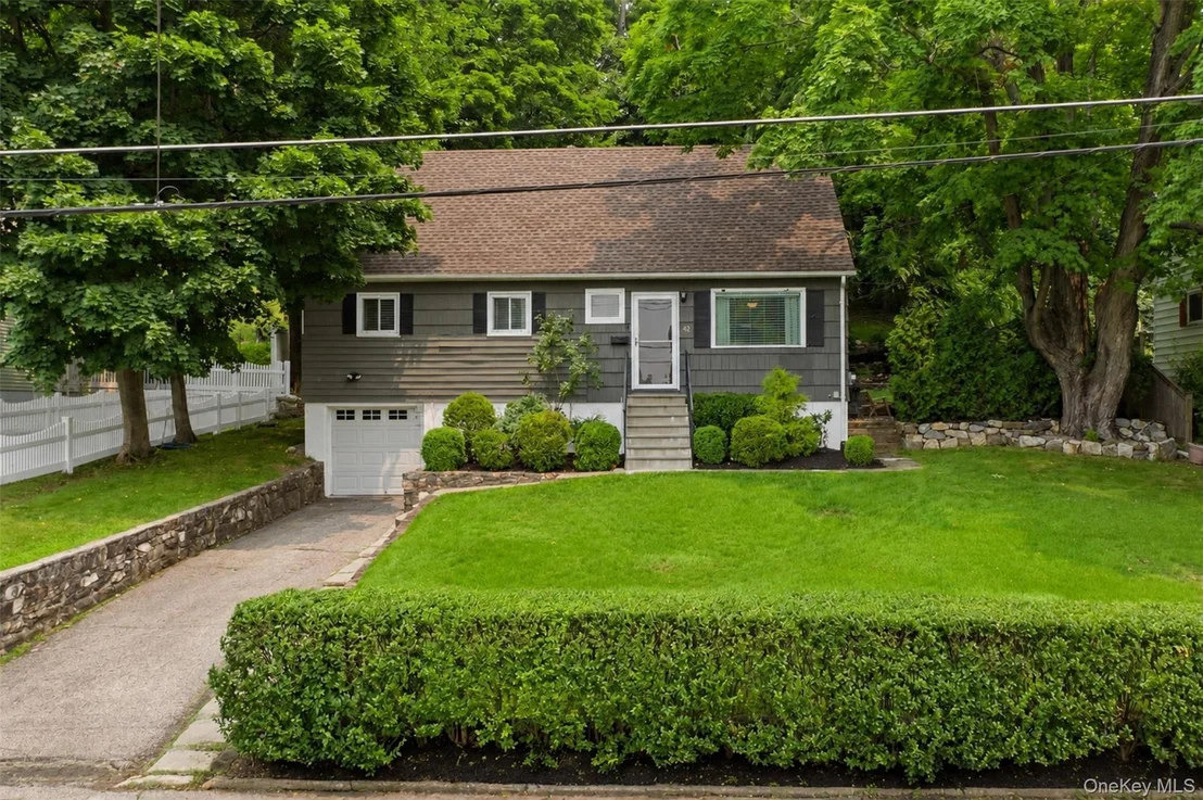 Photo of 42 Pershing Avenue
