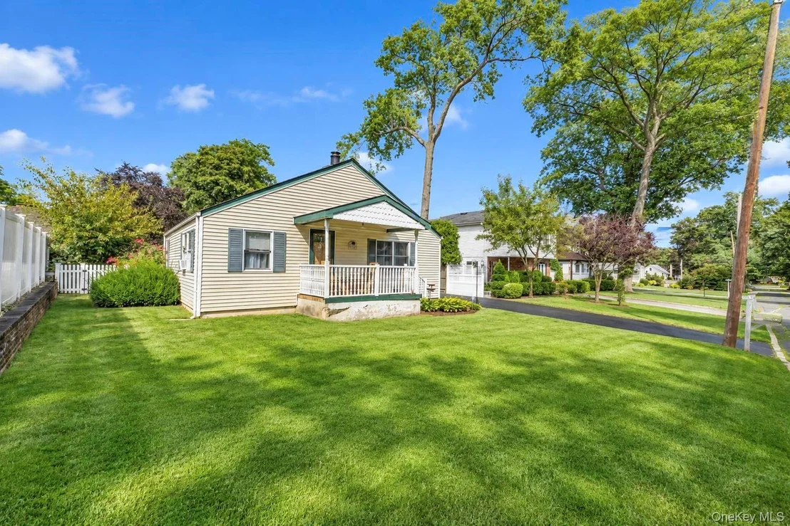 Photo of 11 Oak Street
