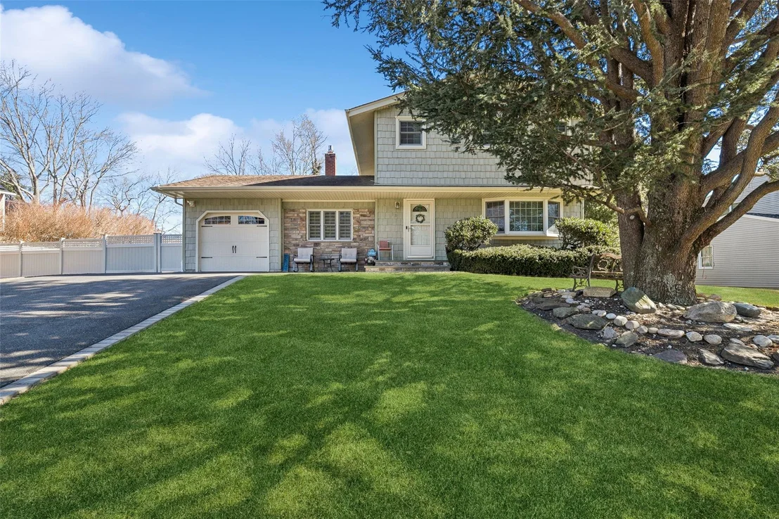 Photo of 19 Sandra Drive