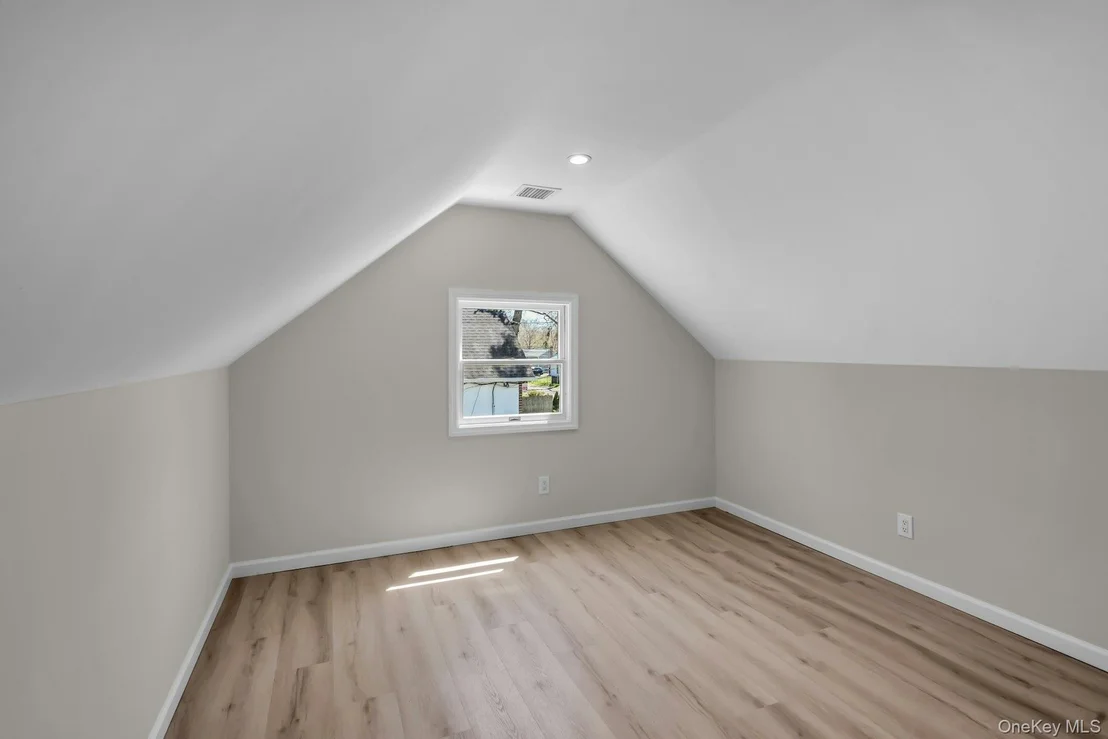 Photo of 133 Lakeview Drive
