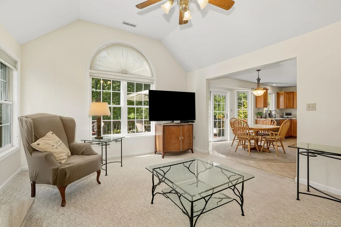 Photo of 6 Evergreen Drive