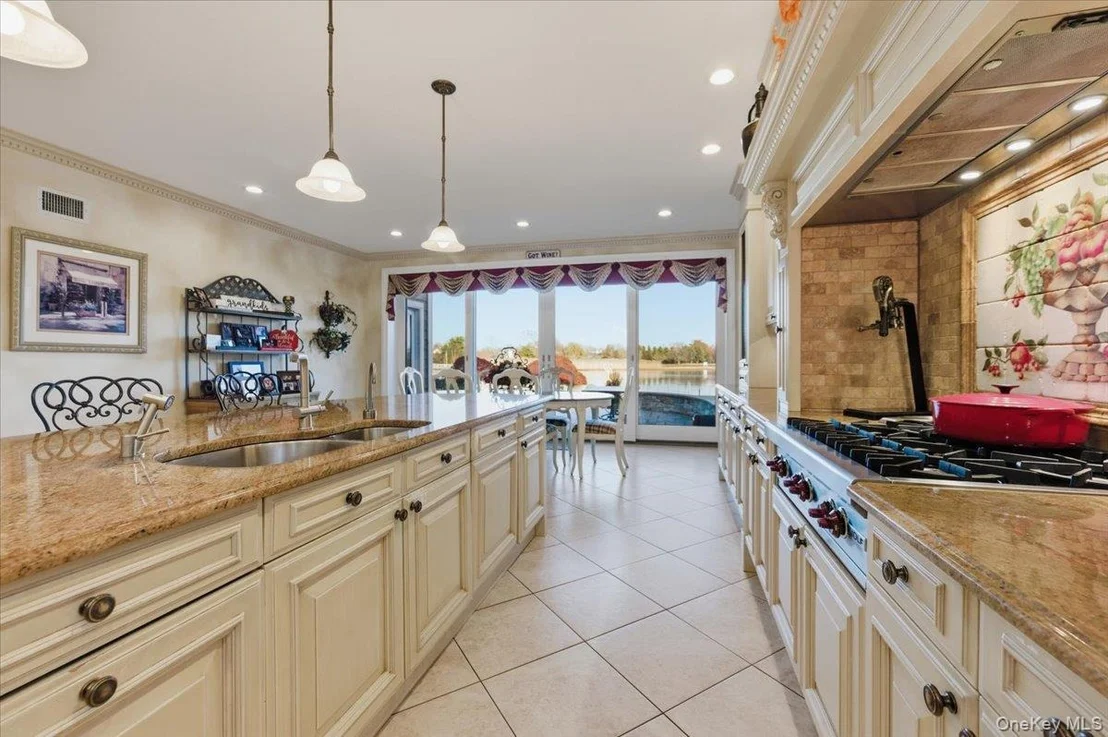 Photo of 165 Peninsula Drive