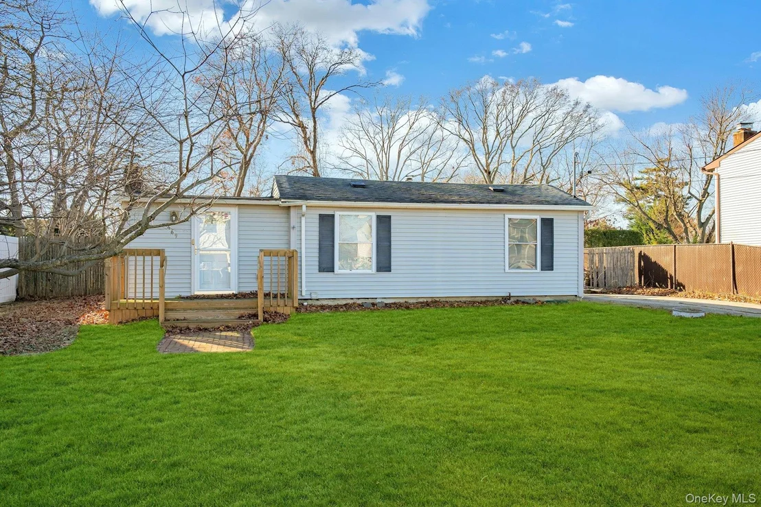 Photo of 669 East Drive