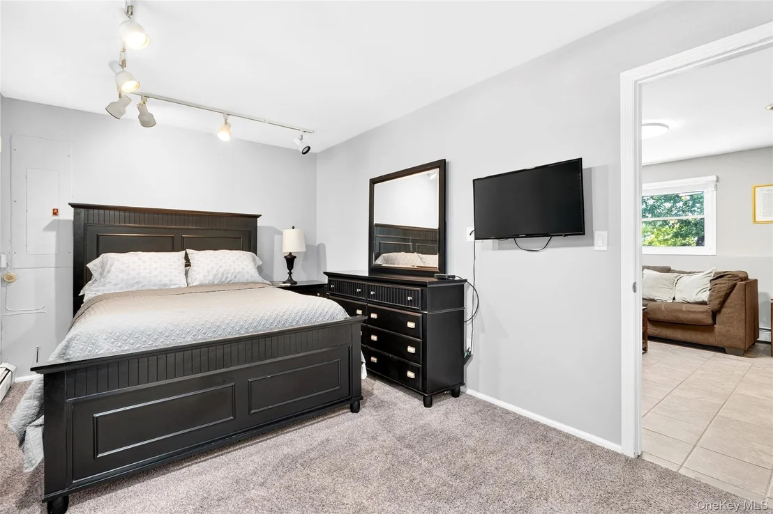 Photo of 4 Rockridge Drive