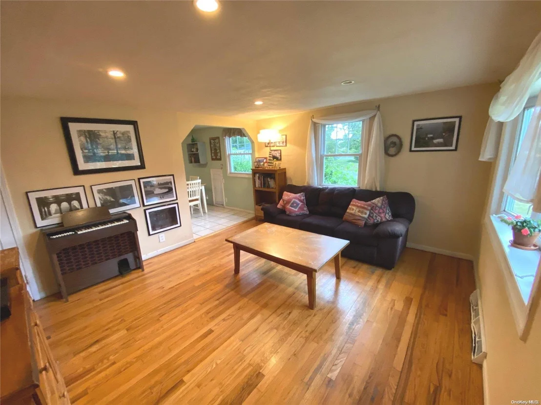 Photo of 41 Chenango Drive