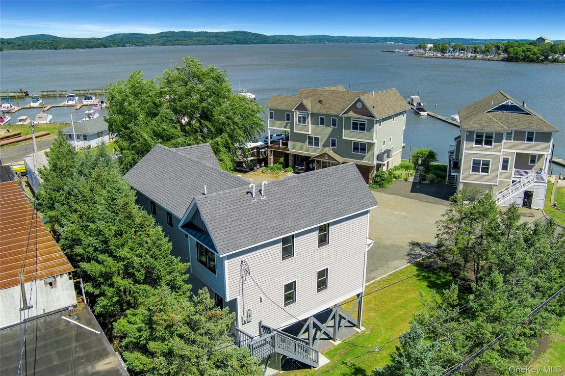 Photo of 74 Beach Road