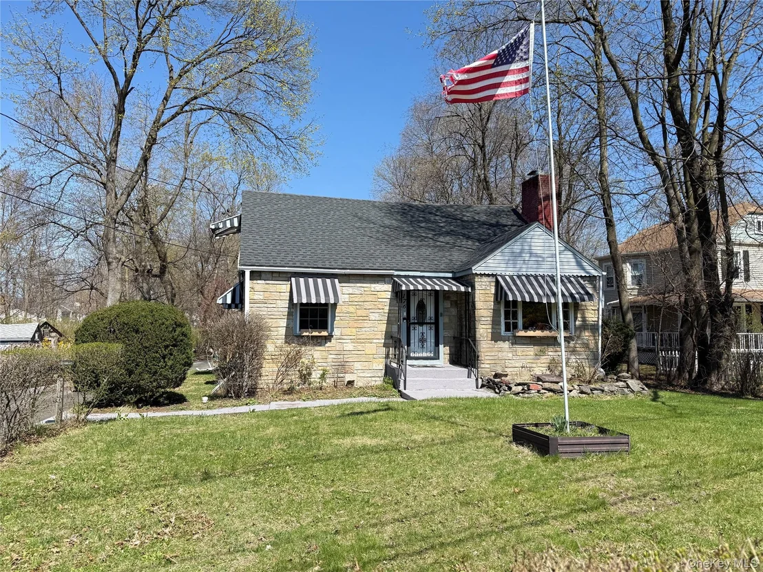 Photo of 176 Willow Avenue