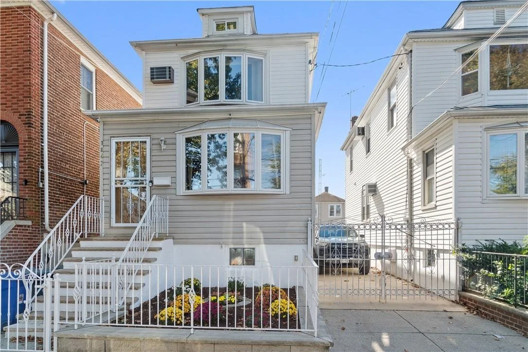 Photo of 1847 Haight Avenue