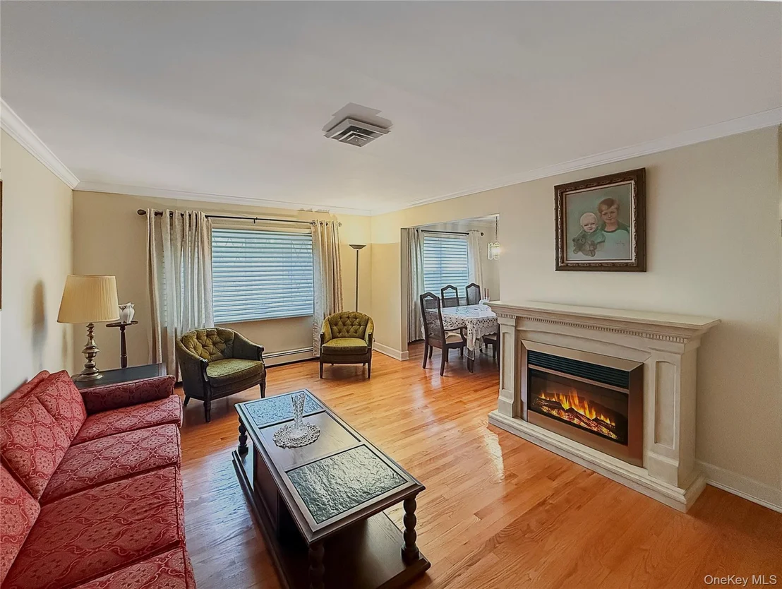 Photo of 112 Putnam Road