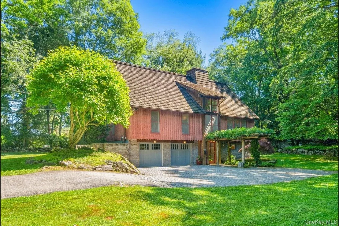 Photo of 1821 Spring Valley Road