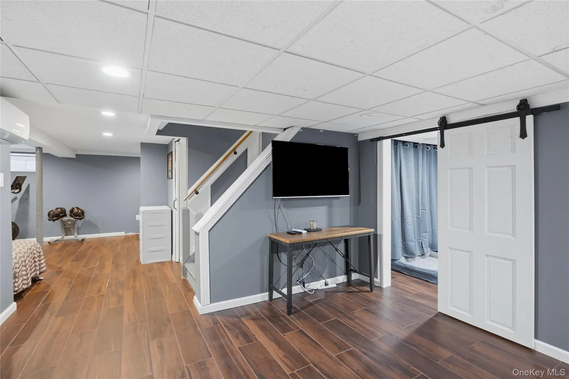 Photo of 2489 Eileen Road