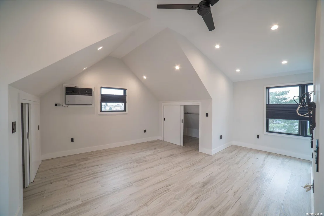 Photo of 263 Clement Avenue