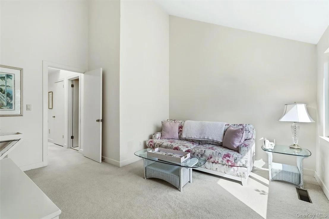 Photo of 35 Waterside Close