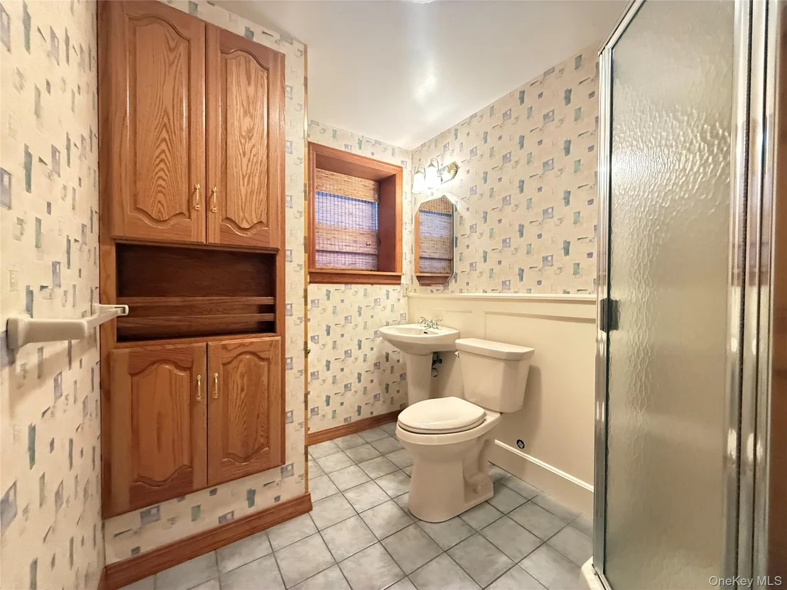 Photo of 58 Hoose Boulevard
