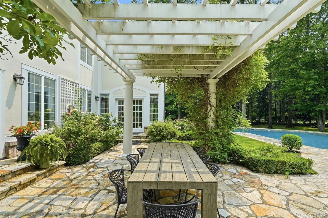 Photo of 16 Hampton Road