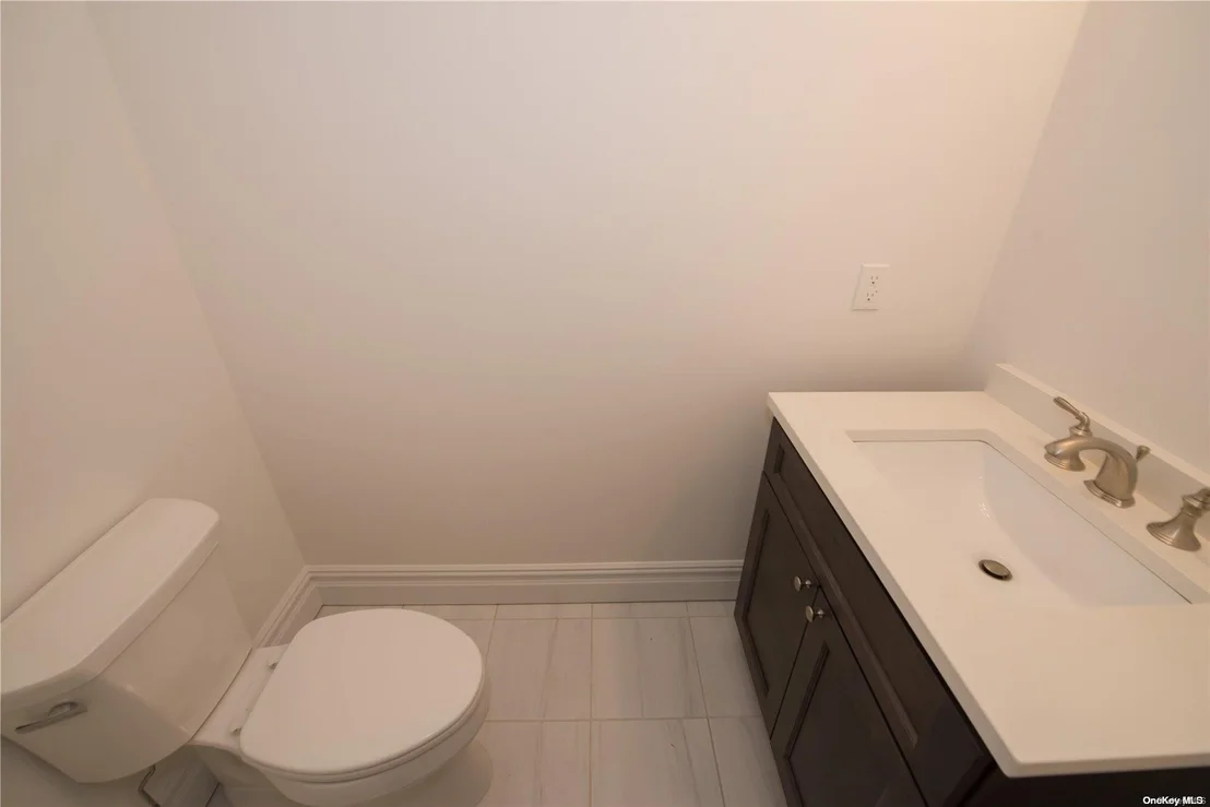 Photo of 48 Selden Boulevard