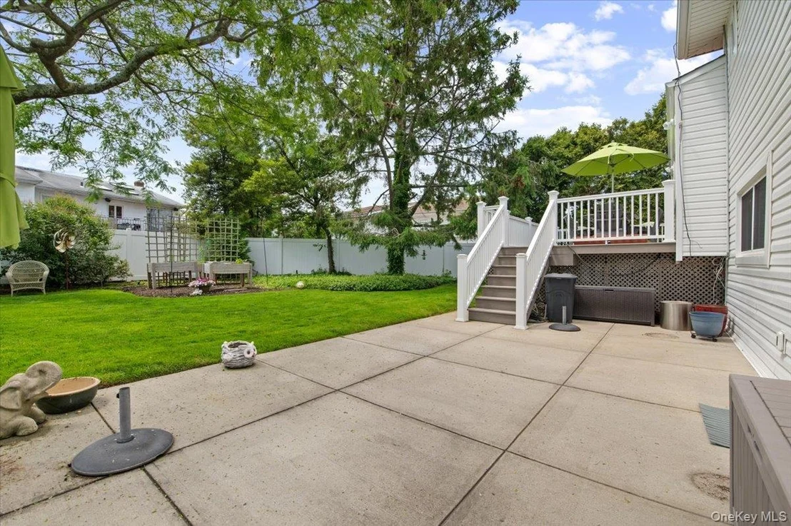 Photo of 964 Cherrywood Drive