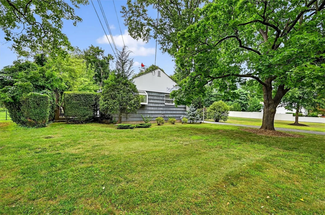 Photo of 11 East Road
