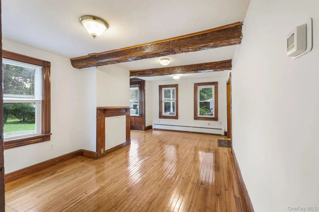 Photo of 708 Burlingham Road