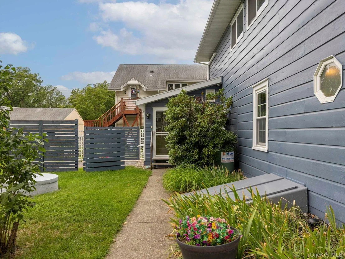 Photo of 34 Tillson Road