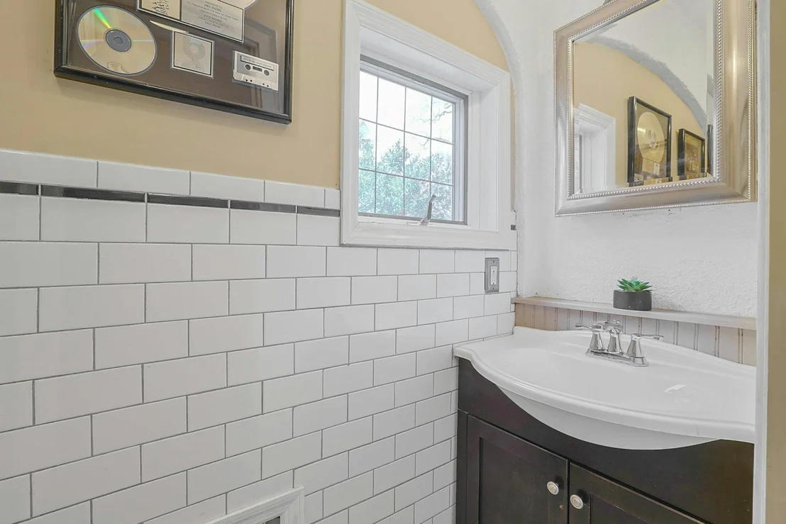Photo of 73 Storer Avenue