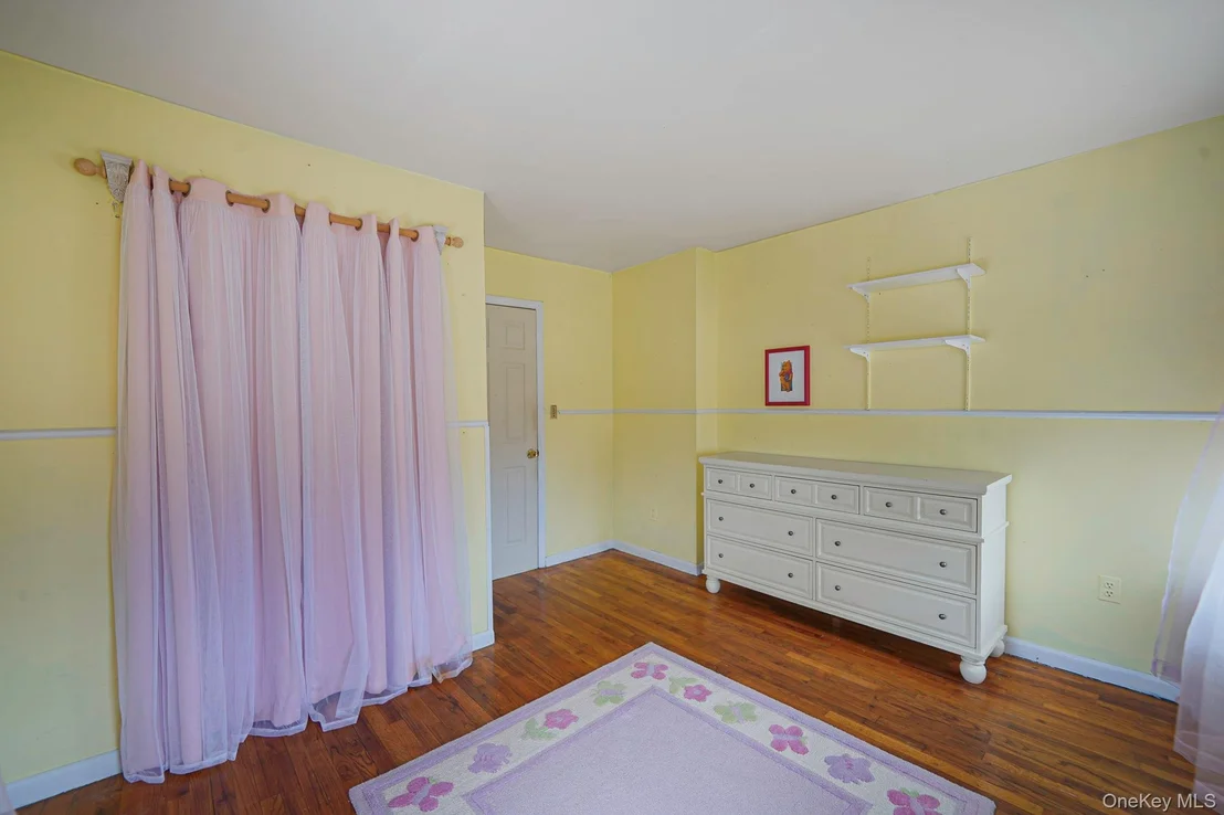 Photo of 74 Maple Avenue